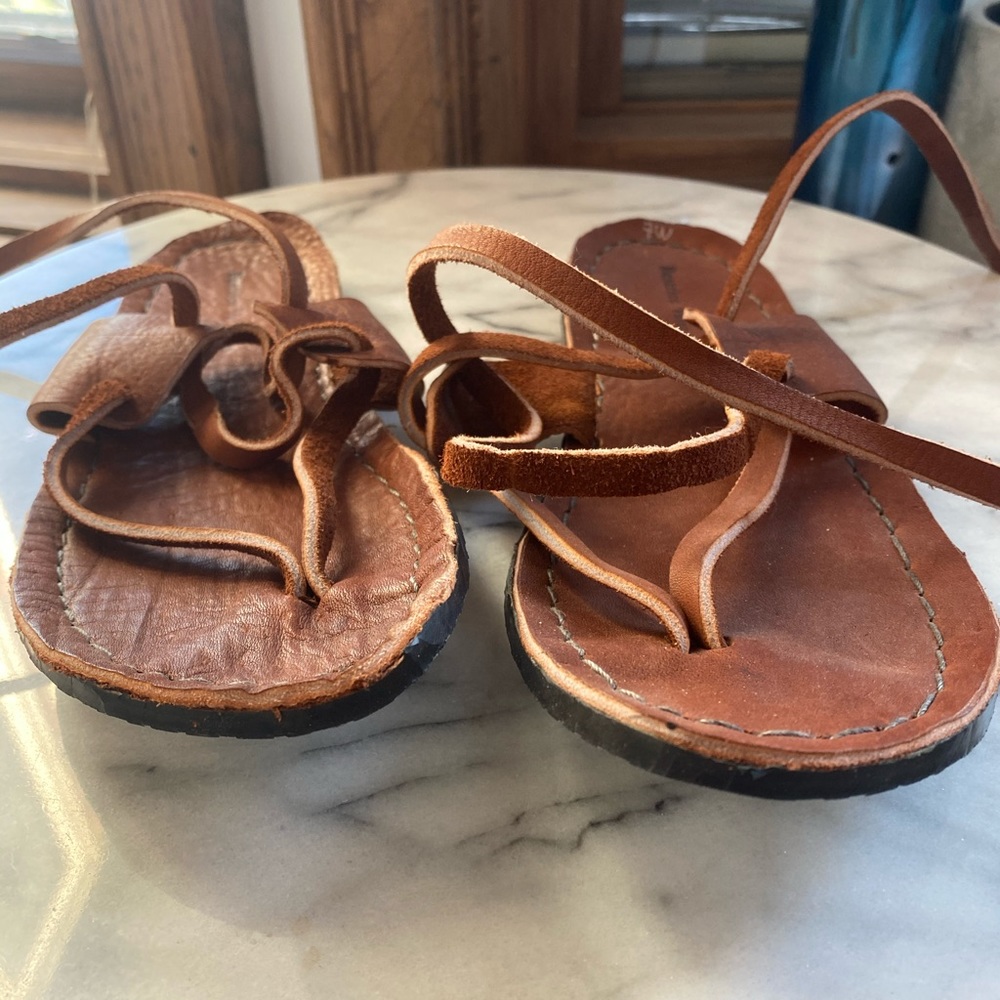 Early Beatrice Valenzuela Brown Gladiator Sandals - Picture 8 of 9